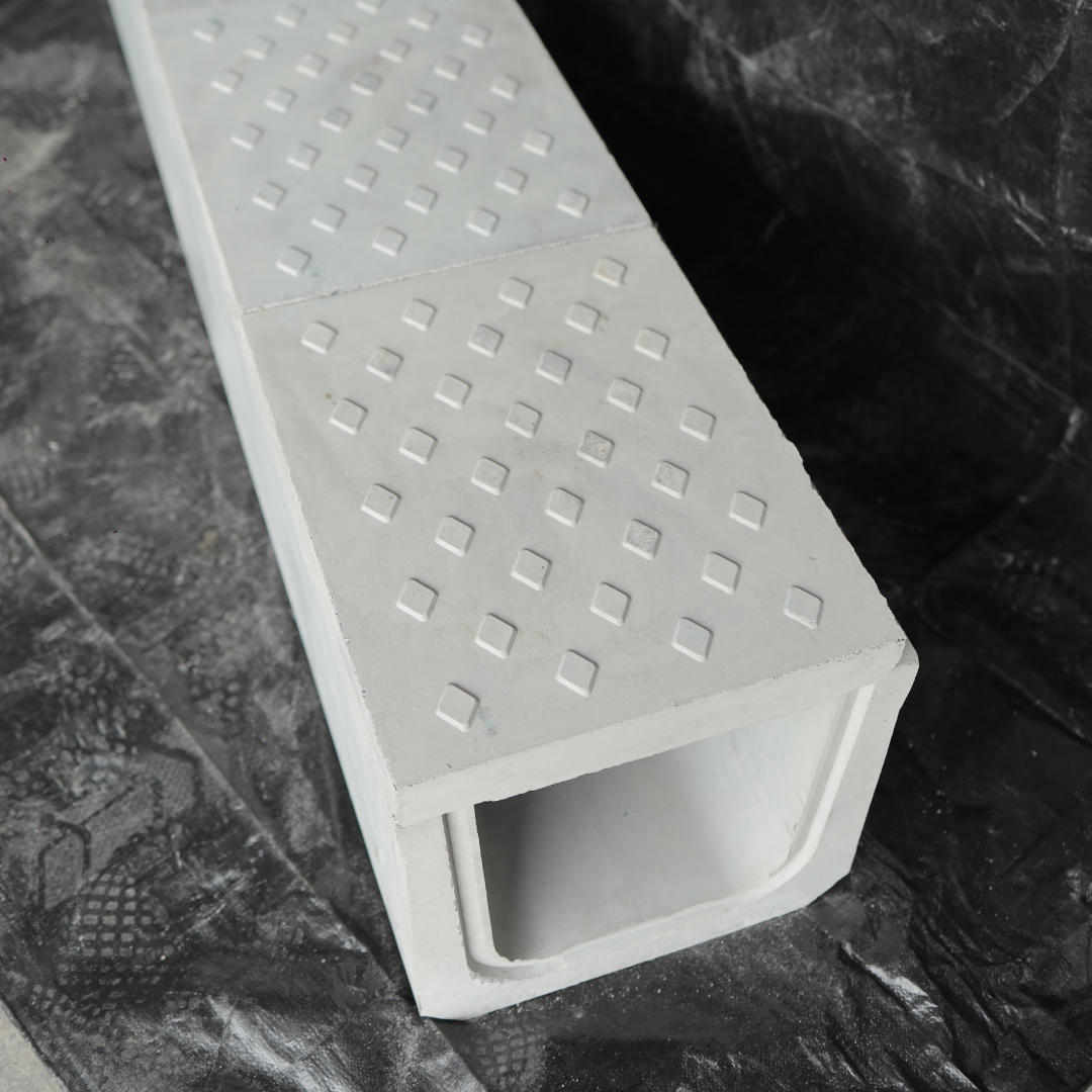 U Shape Drain (Light)